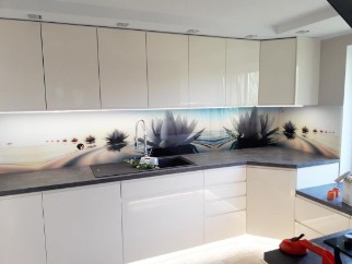 Nyomtatással készült konyhai üveg panel